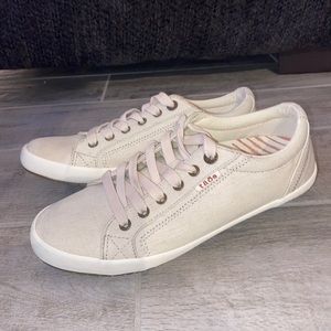 Taos sneakers